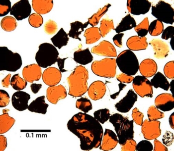 L'acqua sulla Luna a macchia di leopardo. Imprigionata nelle rocce, non è distribuita in modo uniforme