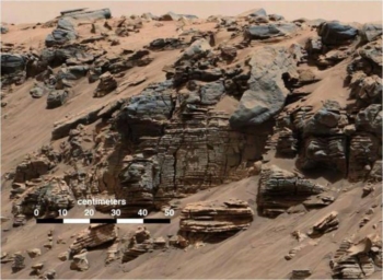 Acqua salata nel sottosuolo di Marte. E' intrappolata in cristalli di sale scoperti da Curiosity