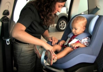 Contro colpi di calore 'Mai lasciare i bimbi soli in auto'. Dal Ministero della Salute i consigli per prevenire malori