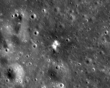 Fotografato il più grande impatto lunare. L'impatto di un meteorite ha fatto nascere un cratere