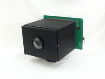 La prima telecamera che si ricarica da sola, senza batterie. Funziona con la luce con stesso principio fotovoltaico
