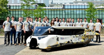 Stella Lux, auto solare che produce più energia di quella utilizzata
