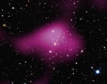 La materia oscura 'amica' delle galassie più brillanti. Le riunisce in gruppi e le 'accatasta'