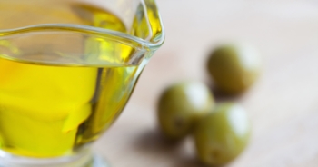 Tumore al seno: Dieta Mediterranea e olio d’oliva riducono il rischio