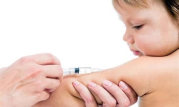 Proposta retro', vaccinazioni anche a scuola dalle elementari. In classe come si faceva fino agli anni '70 per garantire coperture